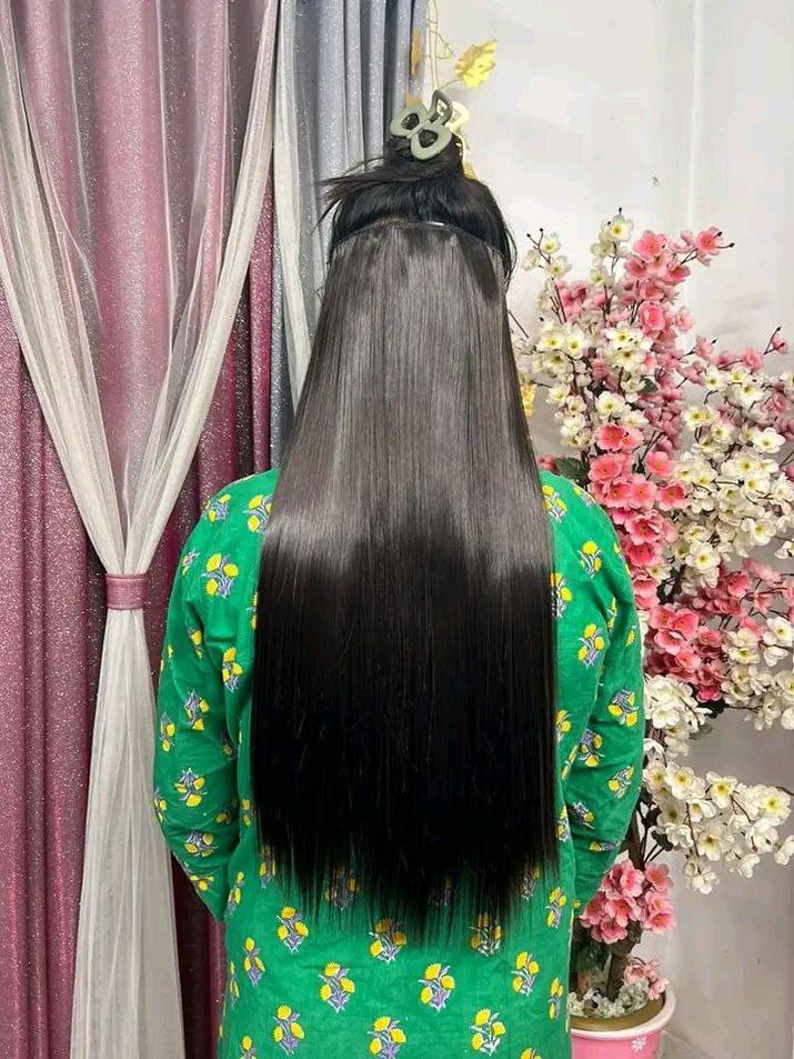 ব্ল্যাক ৩০ ইঞ্চি লম্বা ৫ ক্লিপ স্টেট হেয়ার